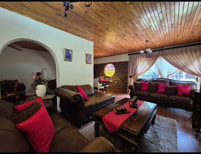 3 BEDROOM HOUSE FOR SALE IN WALDRIFT